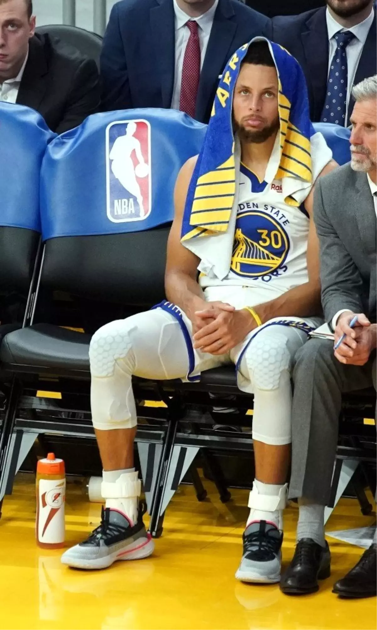 Golden State Warriors'ta Stephen Curry 3 ay yok