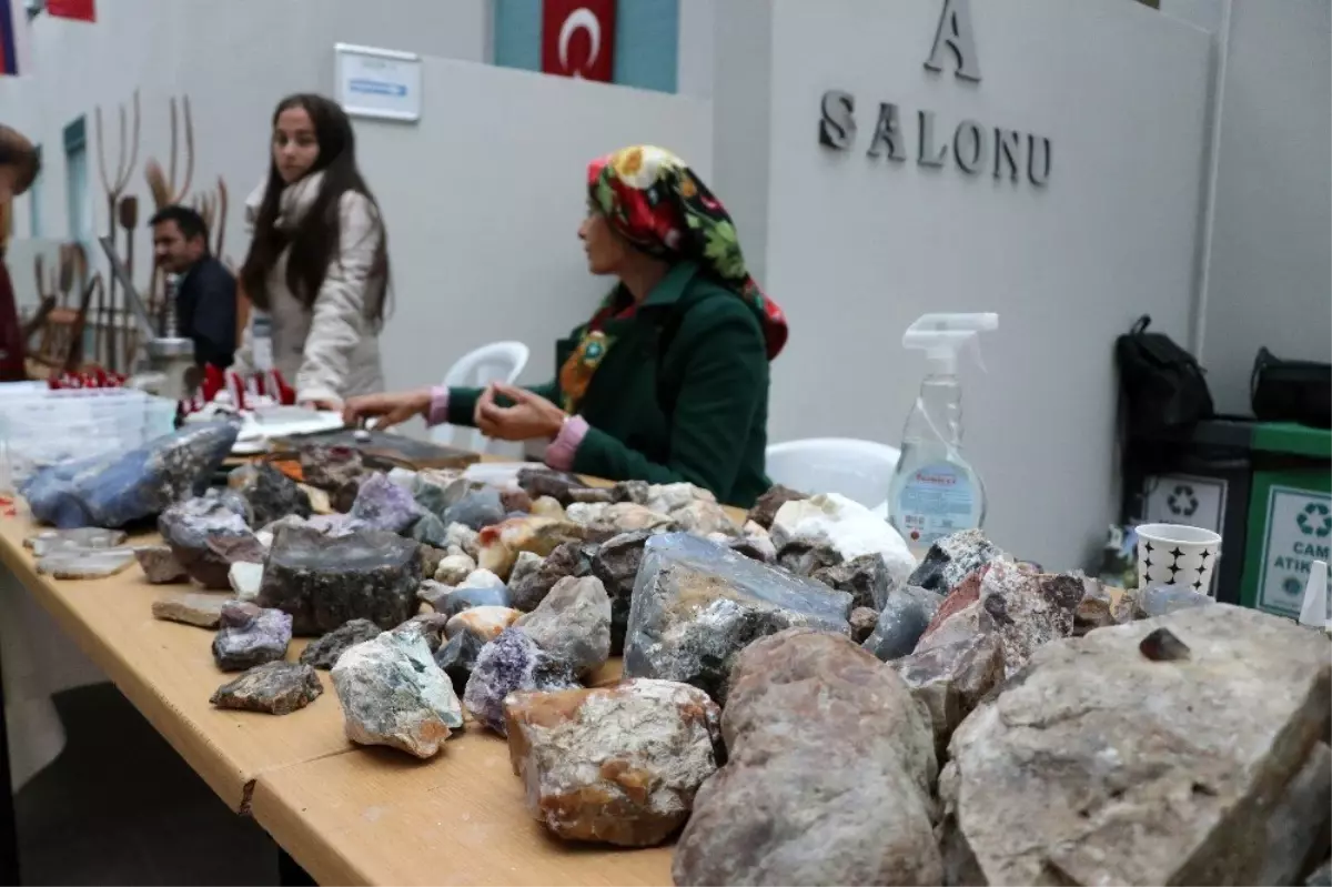 (ÖZEL) Bolu'da çıkarılan dünyaca ünlü 'Kalsedon Taşı' ekonomiye kazandırılıyor