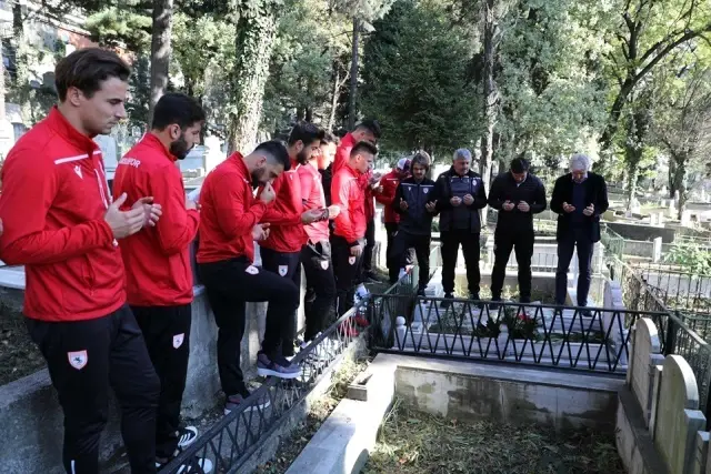 Samsunspor Zonguldak'ta efsanevi futbolcuyu unutmadı