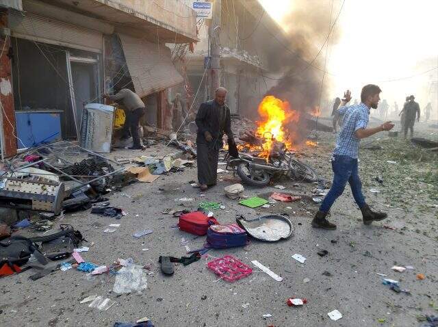 Son dakika: Tel Abyad'da pazar yerine bombalı saldırı: En az 10 sivil hayatını kaybetti