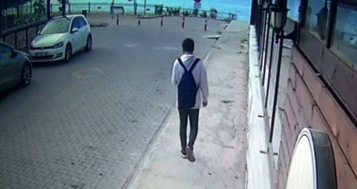 19 yaşındaki genç sırtında içi taş dolu çantasıyla ölüme gitti