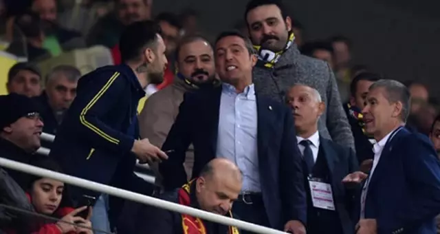 Ali Koç, Kayserispor maçında heyecandan yerinde duramadı! Ali Koç, Kayserispor maçında heyecandan yerinde duramadı!