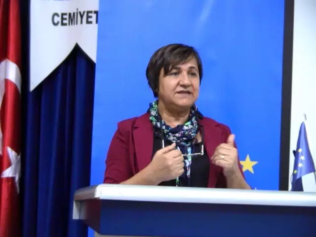 Aydın'da 'Güçlü Gazeteci Özgür Medya' semineri Aydın'da 'Güçlü Gazeteci Özgür Medya' semineri
