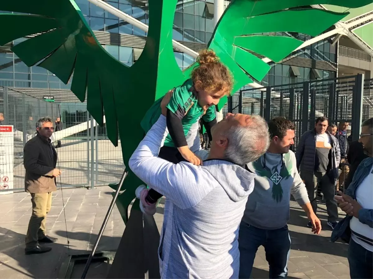 Başkan Babaoğlu: 'Sakaryasporumuzun aldığı galibiyet hepimizi sevince boğdu'