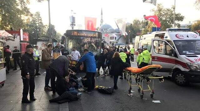 Beşiktaş'ta halk otobüsü şoförünün durağa dalıp, 3 yolcuyu bıçakladığı o anları yolcular anlattı
