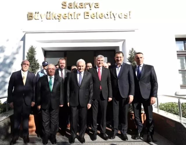 Binali Yıldırım: 'Başkan Yüce, birikimi ve tecrübesiyle Sakarya'ya değer katacak' Binali Yıldırım: 'Başkan Yüce, birikimi ve tecrübesiyle Sakarya'ya değer katacak'
