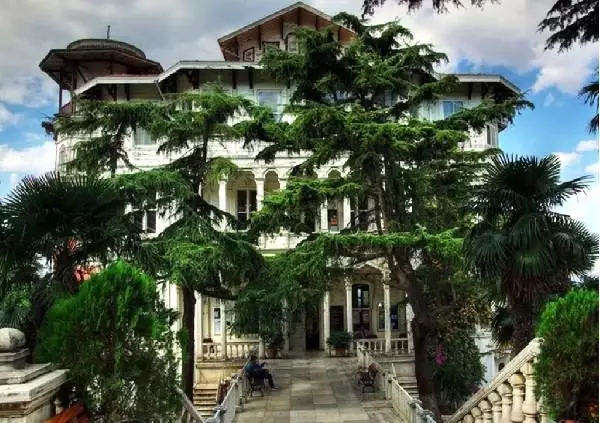 Büyükada'ki 150 yıllık köşk restore edilecek Büyükada'ki 150 yıllık köşk restore edilecek
