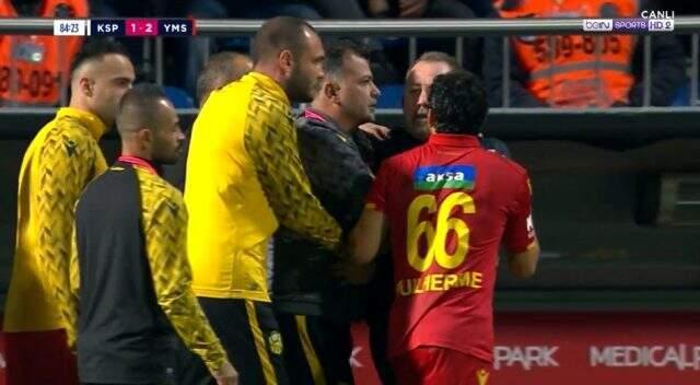 Kart gören Sergen Yalçın yedek kulübesinde çılgına döndü!