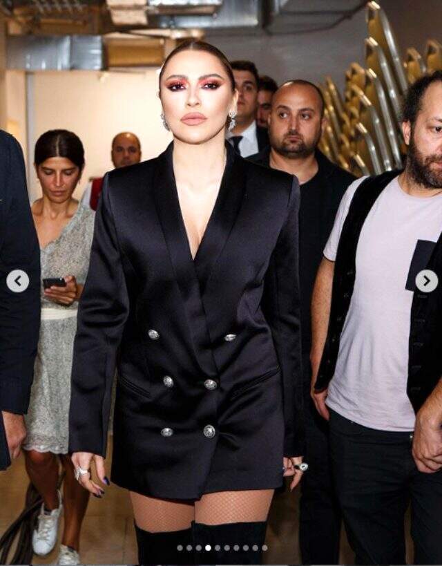 Şarkıcı Hadise'nin 2 yıldır mültecilere destek verdiği ortaya çıktı