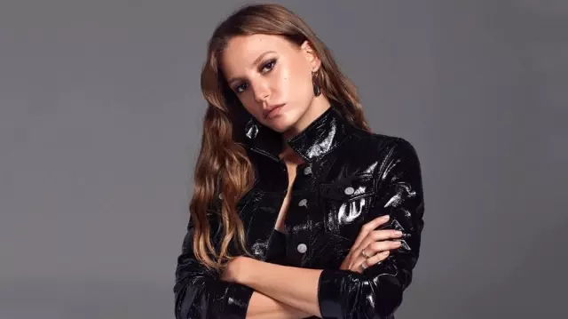 Serenay Sarıkaya'dan, Cem Yılmaz'la aşk yaşadığı iddialarını ortaya atanlara 100 bin liralık dava Serenay Sarıkaya'dan, Cem Yılmaz'la aşk yaşadığı iddialarını ortaya atanlara 100 bin liralık dava