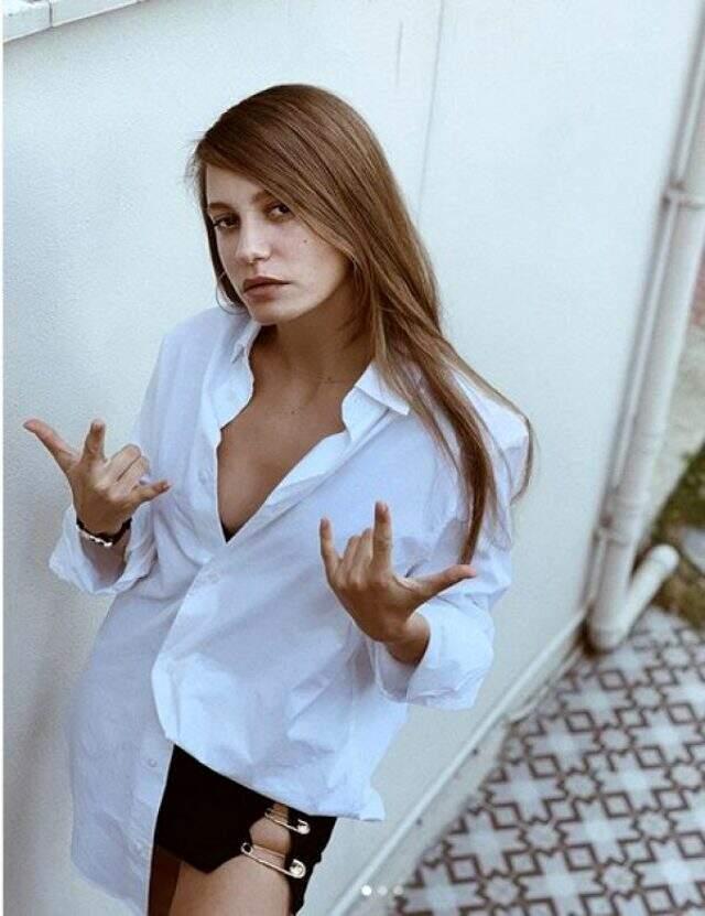 Serenay Sarıkaya, Cem Yılmaz'la aşk yaşadığı iddialarını ortaya atanlara tazminat davası açtı