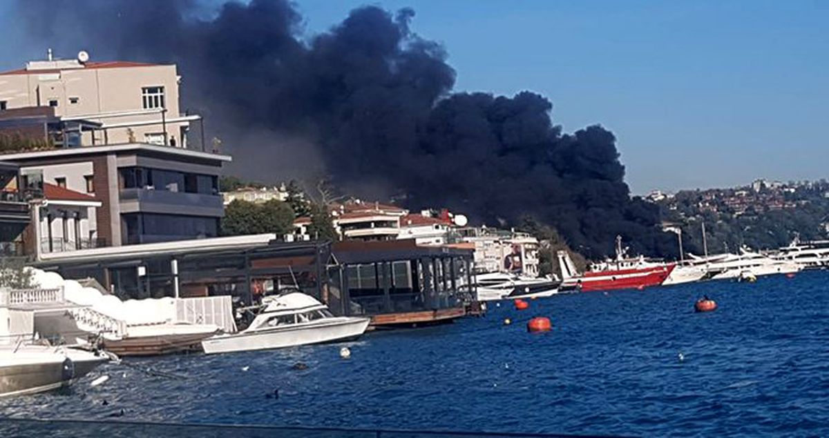 Bebek'te lüks yatta korkutan yangın! Dumanlar gökyüzünü kapladı