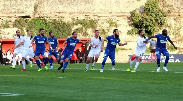 TFF 1. Lig: Fatih Karagümrük: 0 - Büyükşehir Belediye Erzurumspor: 1 TFF 1. Lig: Fatih Karagümrük: 0 - Büyükşehir Belediye Erzurumspor: 1