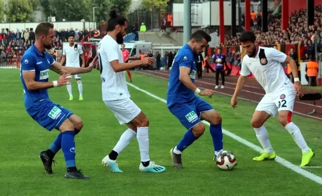 TFF 1. Lig: Fatih Karagümrük: 0 - Büyükşehir Belediye Erzurumspor: 1 TFF 1. Lig: Fatih Karagümrük: 0 - Büyükşehir Belediye Erzurumspor: 1