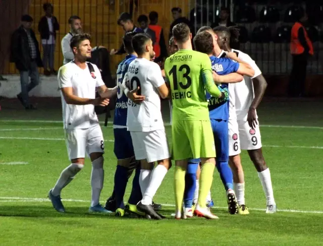 TFF 1. Lig: Fatih Karagümrük: 0 - Büyükşehir Belediye Erzurumspor: 1 TFF 1. Lig: Fatih Karagümrük: 0 - Büyükşehir Belediye Erzurumspor: 1