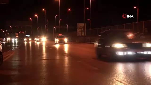 Vodafone 41. İstanbul Maratonu için yollar kapatıldı Vodafone 41. İstanbul Maratonu için yollar kapatıldı