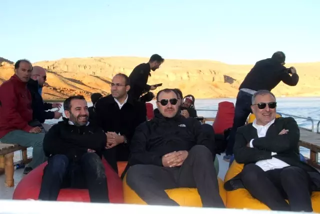 Yeni keşfedilen kanyonlara tekne ile tur Yeni keşfedilen kanyonlara tekne ile tur