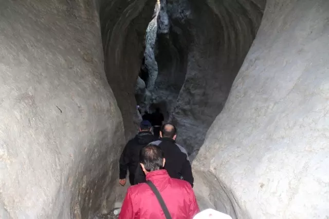 Yeni keşfedilen kanyonlara tekne ile tur Yeni keşfedilen kanyonlara tekne ile tur