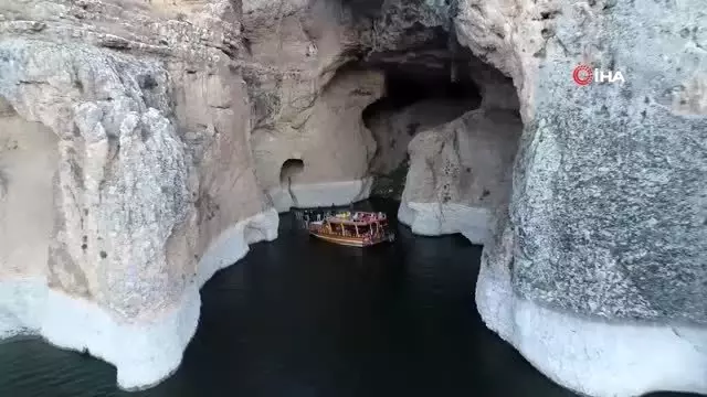 Yeni keşif kanyonlara tekne turu Yeni keşif kanyonlara tekne turu