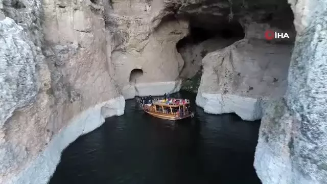 Yeni keşif kanyonlara tekne turu Yeni keşif kanyonlara tekne turu
