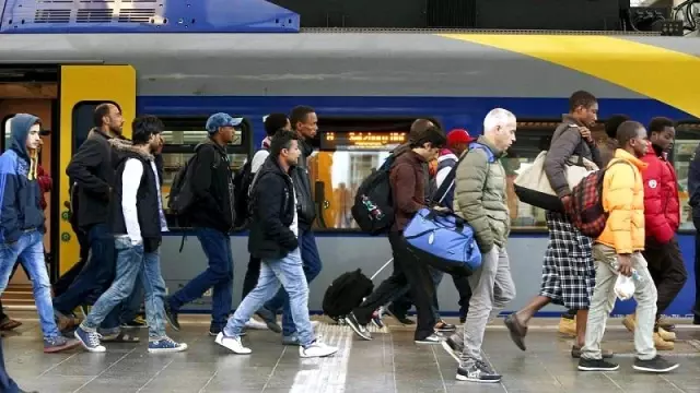 20 yıl içinde Almanya nüfusunun 3'te biri göçmen veya göçmen kökenli olacak