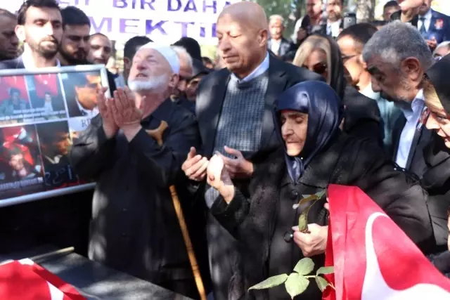 Abdullah Çatlı ölümünün 23. yılında kabri başında anıldı Abdullah Çatlı ölümünün 23. yılında kabri başında anıldı