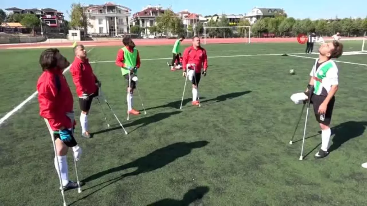 Ampute 1. Futbol Ligi Denizli'de yapılan açılış maçı ile başladı