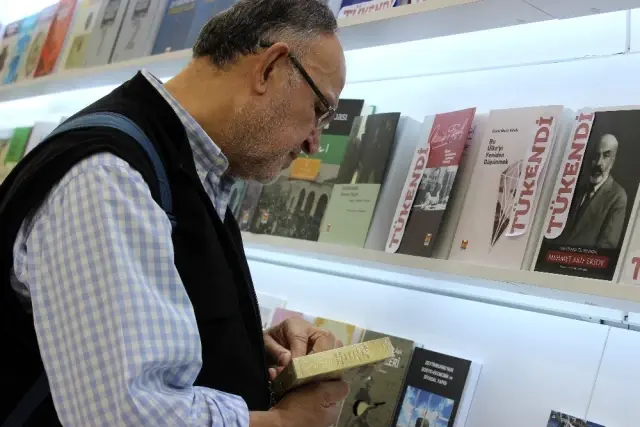 Başkan Arısoy, TÜYAP Kitap Fuarı'na katıldı