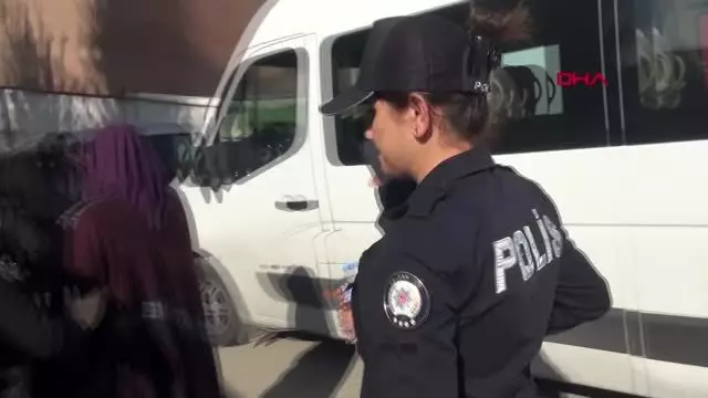 Gaziantep-gözaltına alınan furkan vakfı üyeleri adliyeye sevk edildi Gaziantep-gözaltına alınan furkan vakfı üyeleri adliyeye sevk edildi