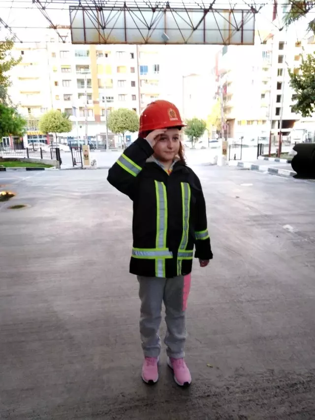Hayata tutunan Alara'dan itfaiye ekiplerine teşekkür Hayata tutunan Alara'dan itfaiye ekiplerine teşekkür
