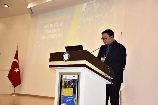 Küresel göç farklı boyutlarıyla HRÜ'de ele alınıyor Küresel göç farklı boyutlarıyla HRÜ'de ele alınıyor