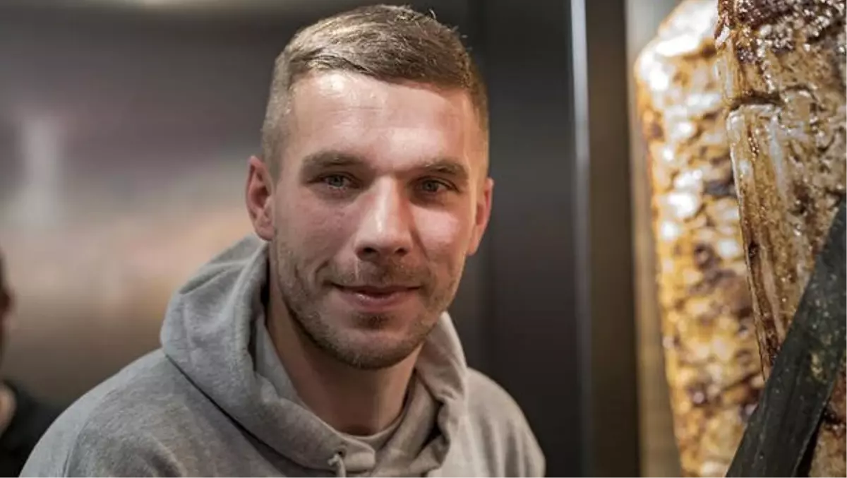 Lukas Podolski'den Galatasaray paylaşımı