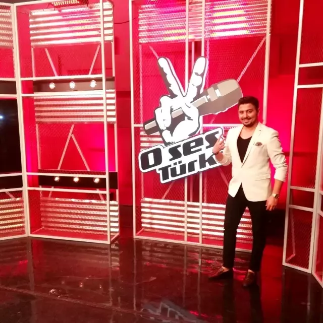 Manisalı müzik öğretmeninden muhteşem performans Manisalı müzik öğretmeninden muhteşem performans