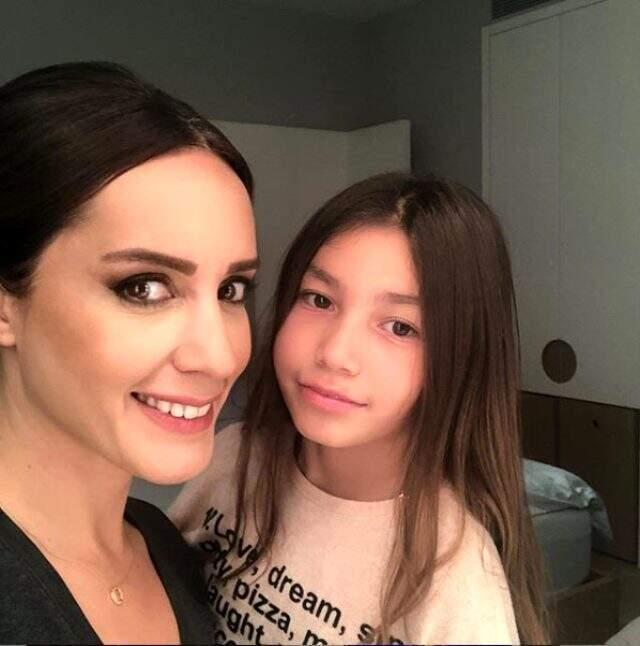 Nazlı Çelik kızıyla fotoğrafını paylaştı! Beğeni yağmuruna tutuldu