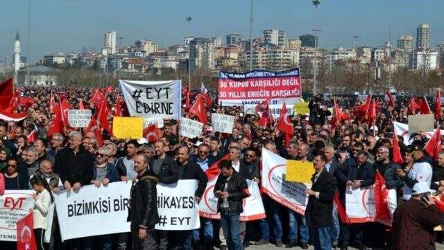 Yüz binlerce kişi merakla bekliyor! EYT ile ilgili son durum ne?