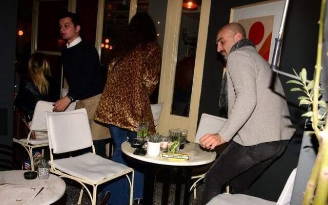 2 ay önce boşandığı eşinin Berrak Tüzünataç'la olduğu öğrenen Burcu Esmersoy, ne yapacağını bilemedi