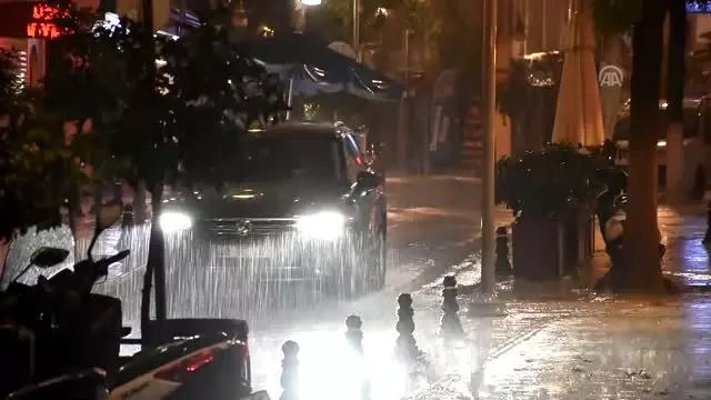 Bodrum'da sağanak etkili oldu (2) Bodrum'da sağanak etkili oldu (2)