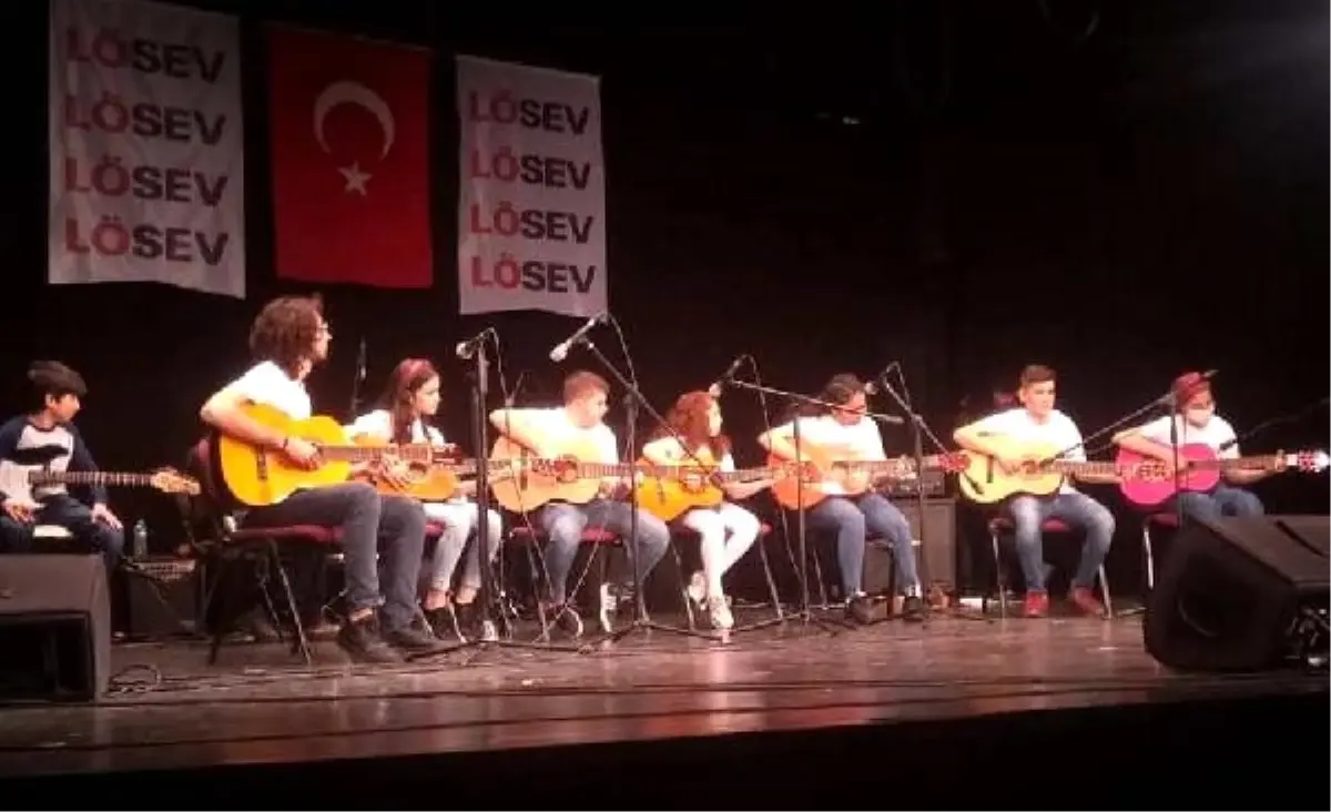 Bursa'da LÖSEV'den farkındalık konseri