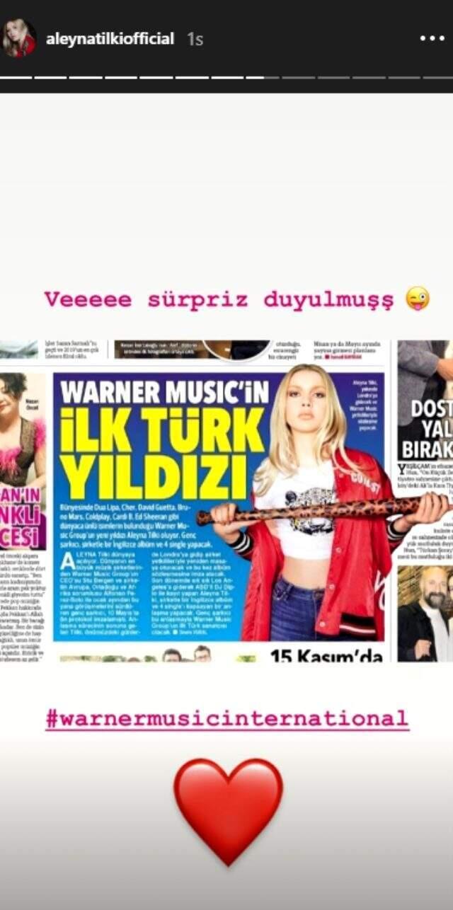 Çimlerin üzerinde yuvarlanan Aleyna Tilki, kalça hareketiyle dikkat çekti.