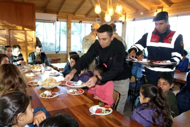 Diyarbakırlı öğrencilerden tarihi mekanlara kültür turizm gezisi Diyarbakırlı öğrencilerden tarihi mekanlara kültür turizm gezisi