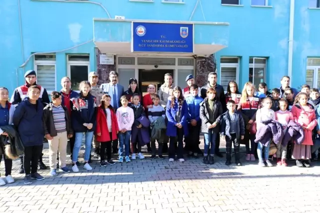 Diyarbakırlı öğrencilerden tarihi mekanlara kültür turizm gezisi Diyarbakırlı öğrencilerden tarihi mekanlara kültür turizm gezisi