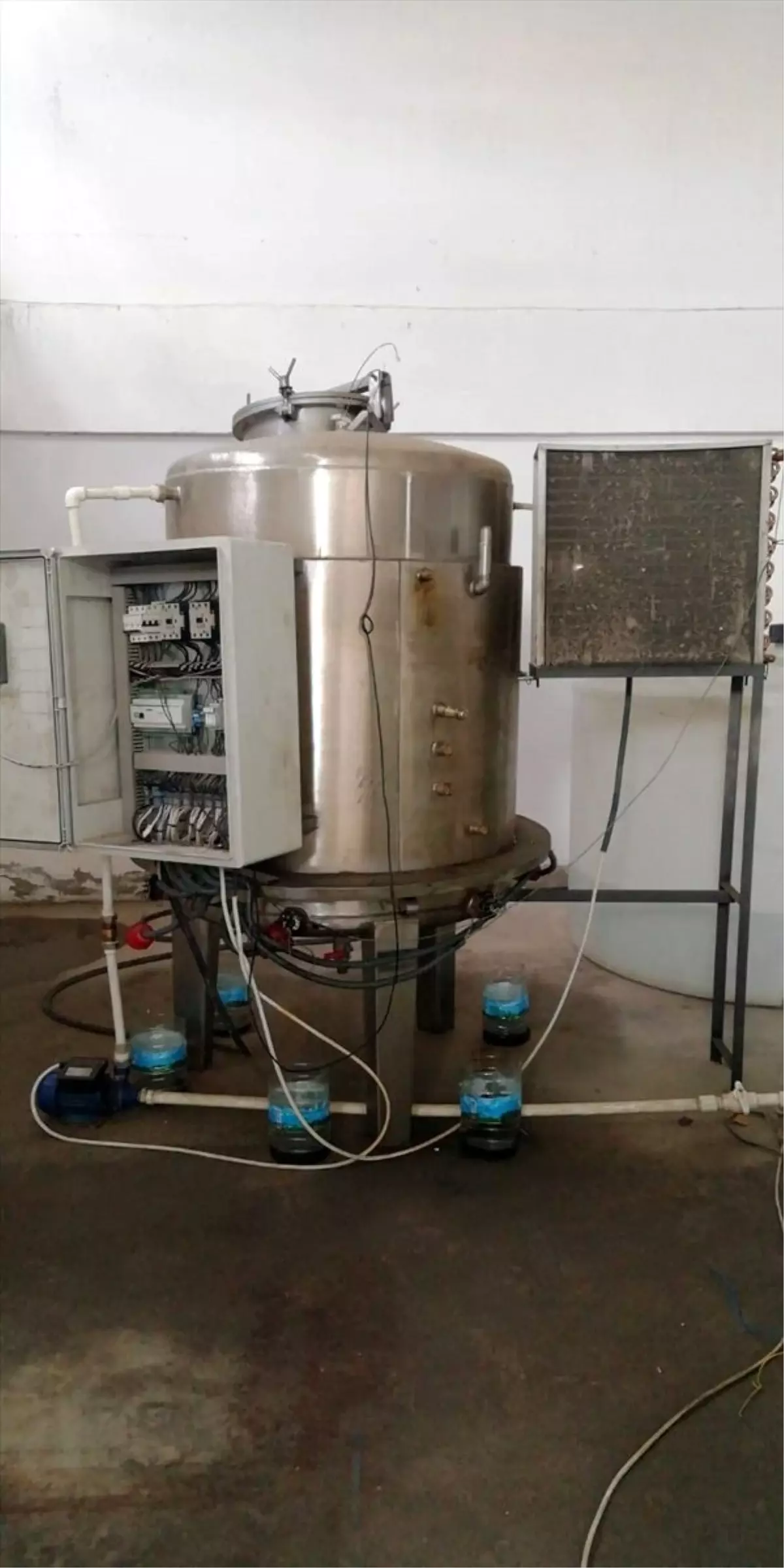 İzmir'de 18 bin litre etil alkol ele geçirildi