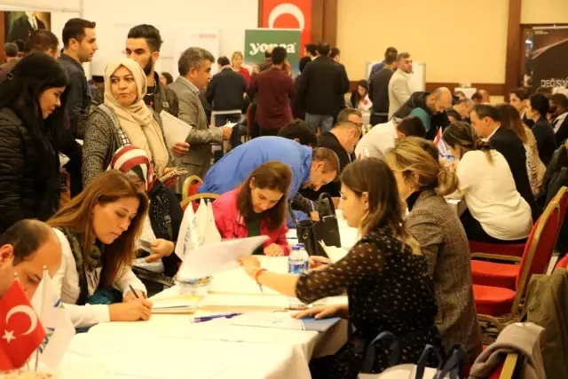 Manisa'da iş arayan ve işvereni buluşturan program