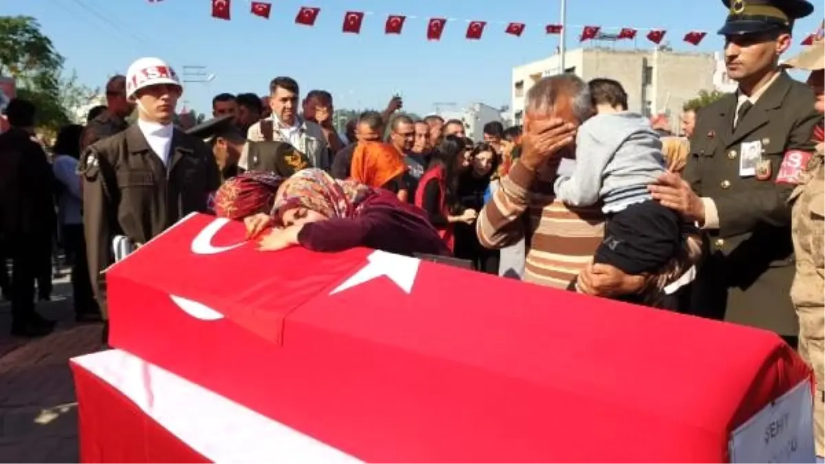 Şehit Uzman Çavuş Topçu, son yolculuğuna uğurlandı