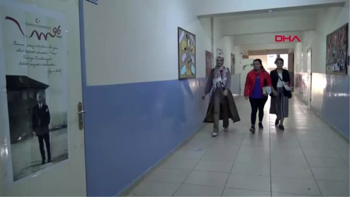 Şırnak'ta anneler çocuklarıyla kitap okudu