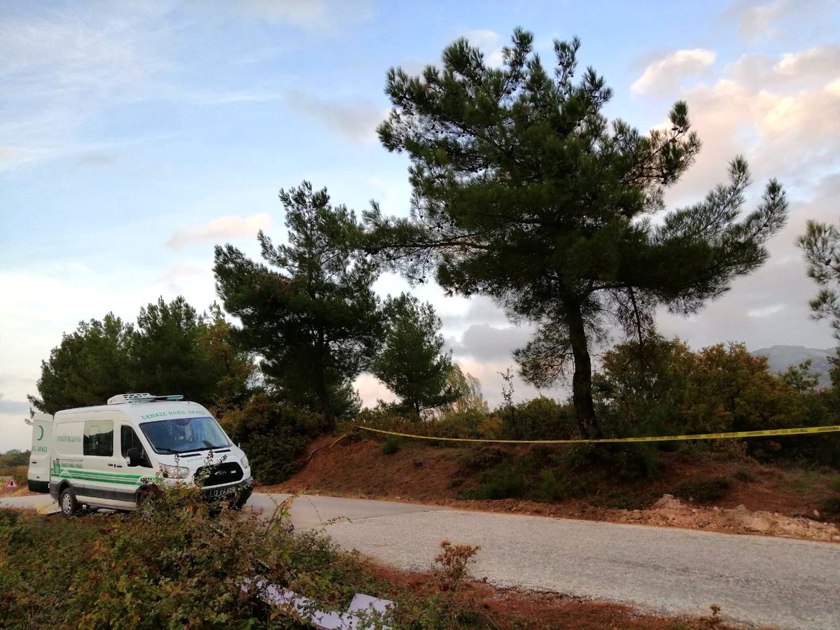 Çanakkale'de bir baba 13 yaşındaki kızıyla ilişkisi olan arkadaşını av tüfeğiyle öldürdü