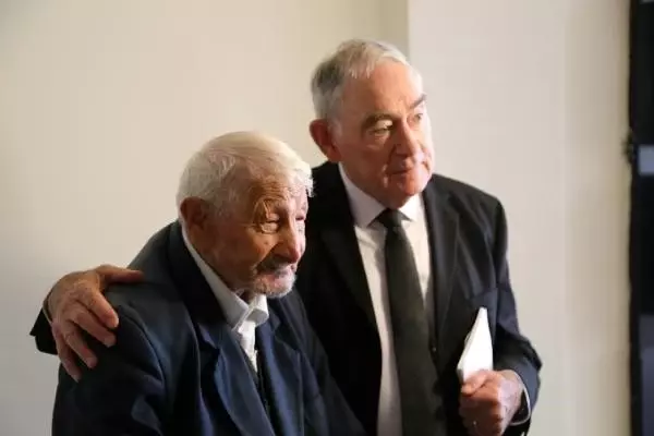 Alzheimer'ın Einstein'ı Prof. Dr. Terence Seedsman ile 109 yaşındaki Mehmet Yılmaz bir araya geldi