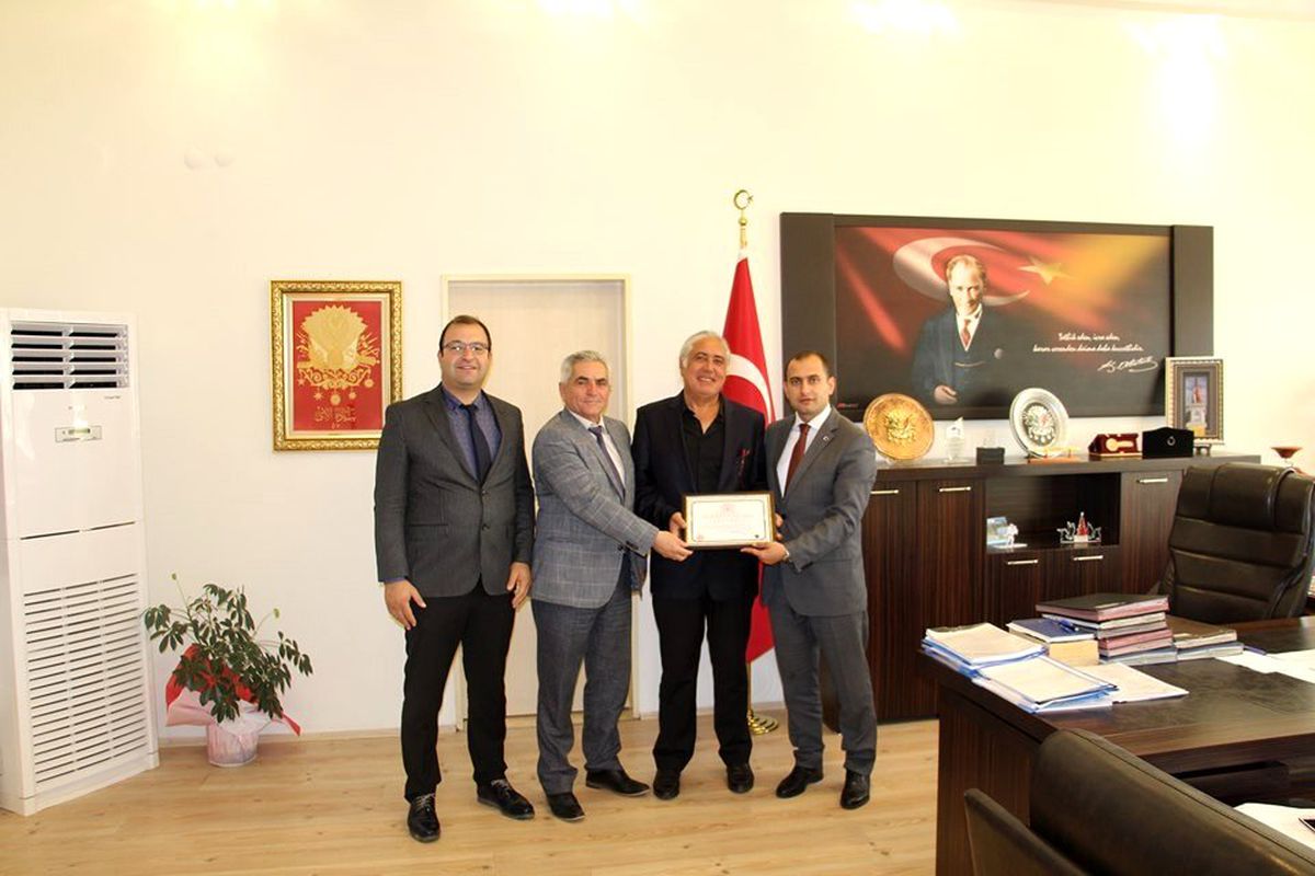 Arif Güler'e 'Fahri hemşehrilik' beratı