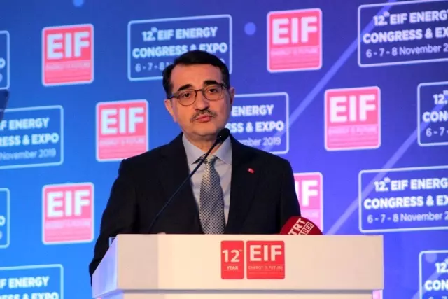 Bakan Dönmez'den Soma'daki maden işçilerine müjde Bakan Dönmez'den Soma'daki maden işçilerine müjde