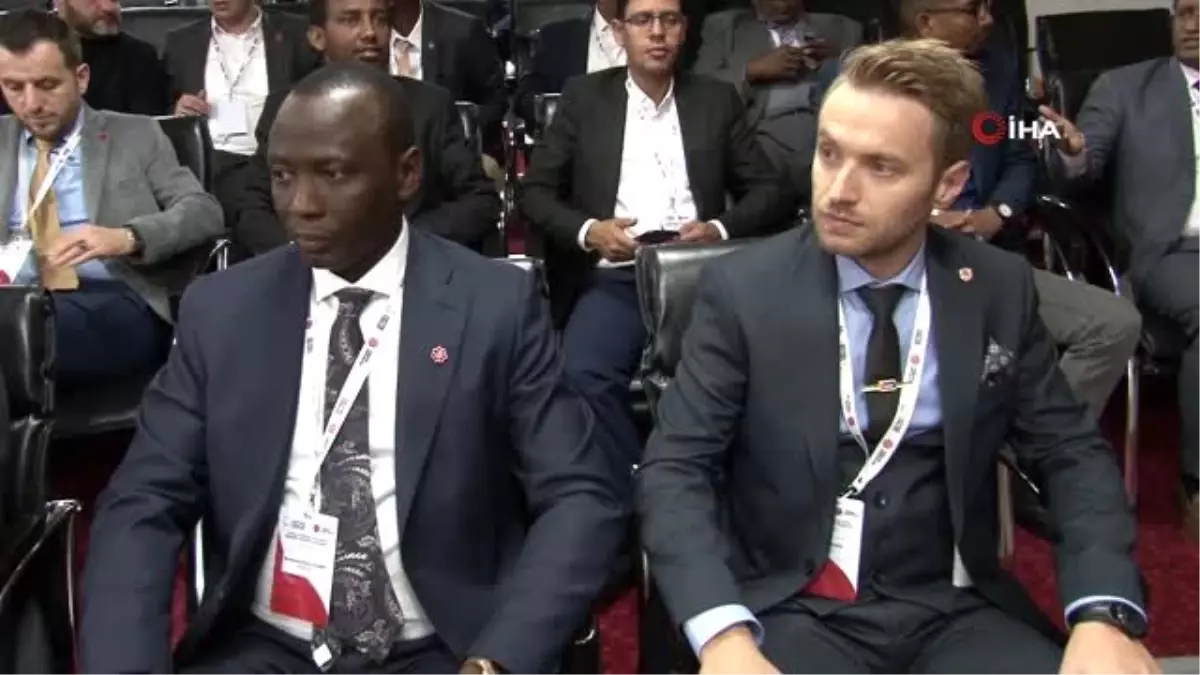 Bakan Ersoy, 'Türkiye Mezunları Kapasite Geliştirme Eğitim Programı'na katıldı